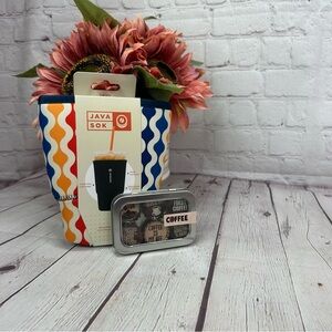 NWT boutique Java Sok Colorful Coffee Sleeve and coffee magnet set